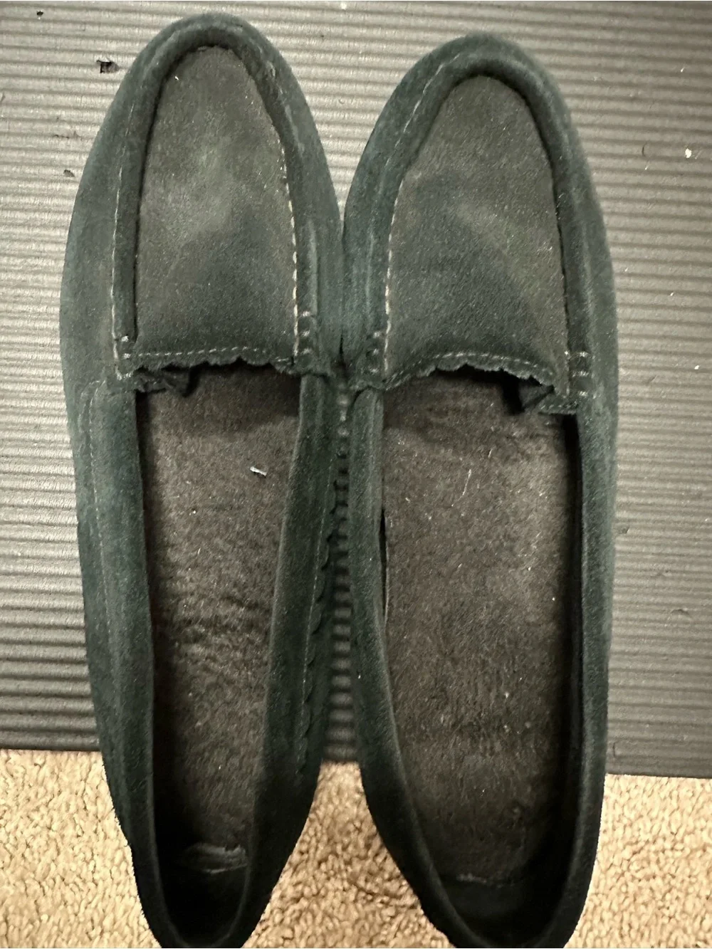 Vionic McKenzie Black Suede Loafers – Women’s 8.5